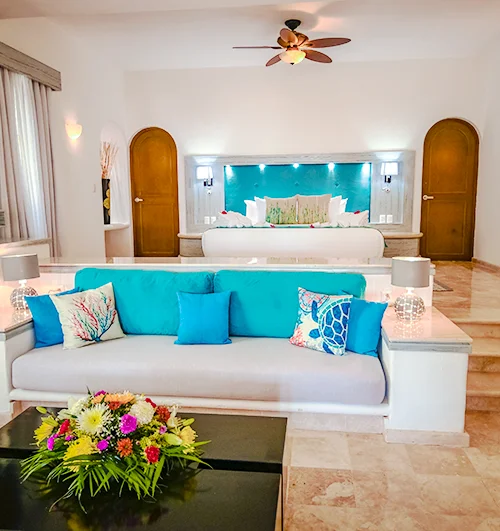 luxury_bedroom_villa_corona Your Restful Retreat